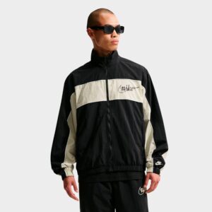 Nike Sportswear Club Lightweight Full-Zip Jacket