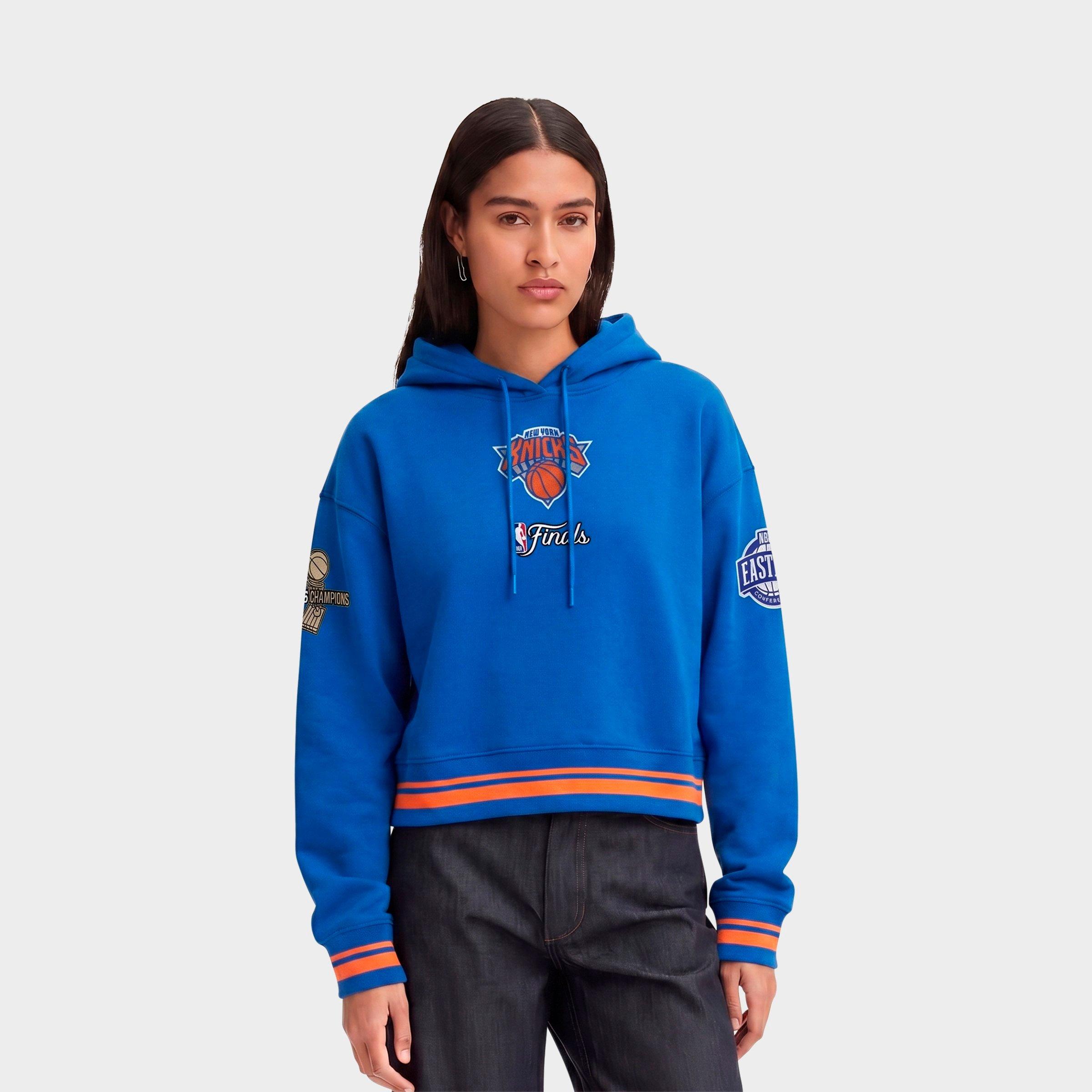 Pro Standard New York Knicks NBA Classic Fleece Cropped Pullover Hoodie - Image 2
