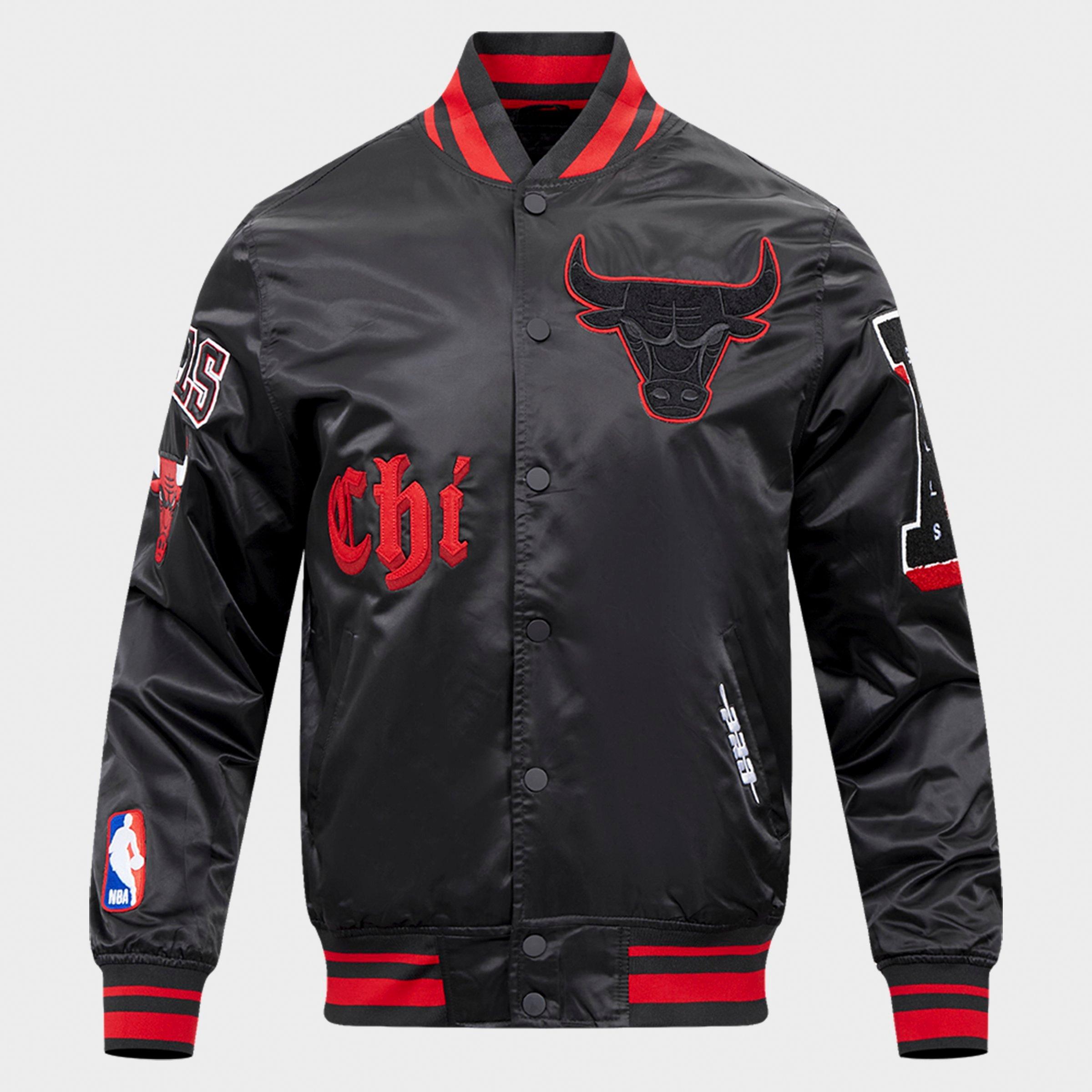 Pro Standard Chicago Bulls NBA Old English Satin Jacket