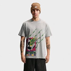 Nike Sportswear Soccer DNA Retro Graphic T-Shirt