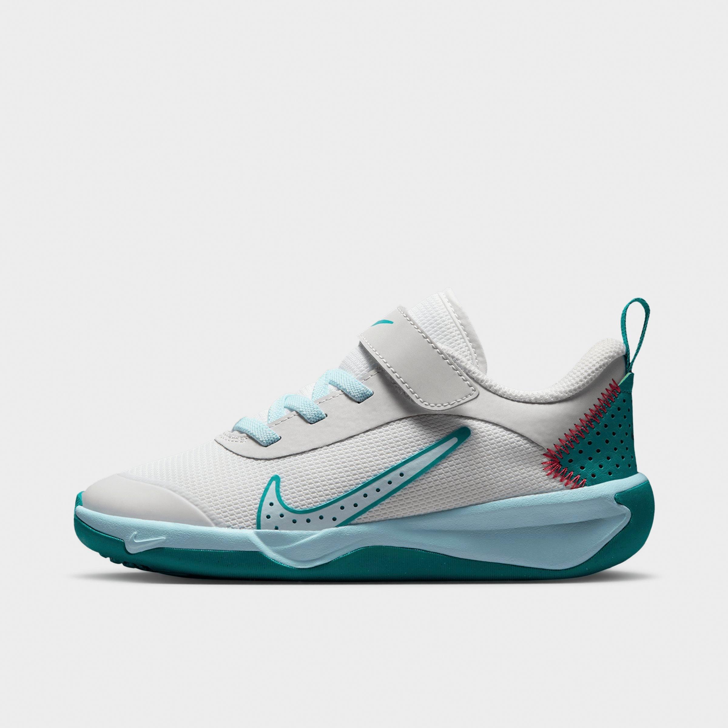 Little Kids’ Nike Omni Multi-Court Stretch Lace Casual Shoes - Image 2