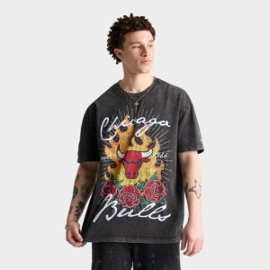 Pro Standard Chicago Bulls NBA Fire And Roses T-Shirt