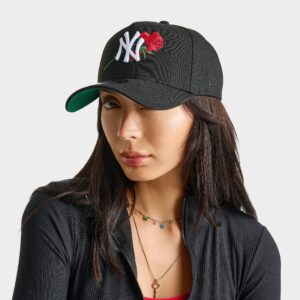New Era New York Yankees MLB Rose 9FORTY A-Frame Snapback Hat