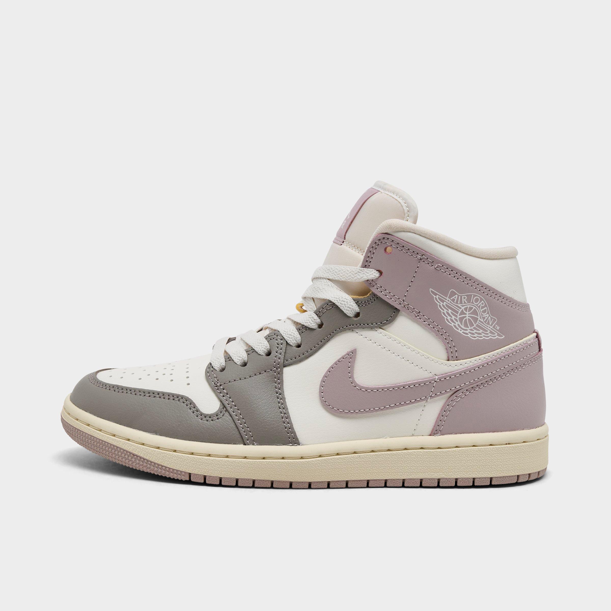 Air Jordan Retro 1 Mid Casual Shoes - Image 3