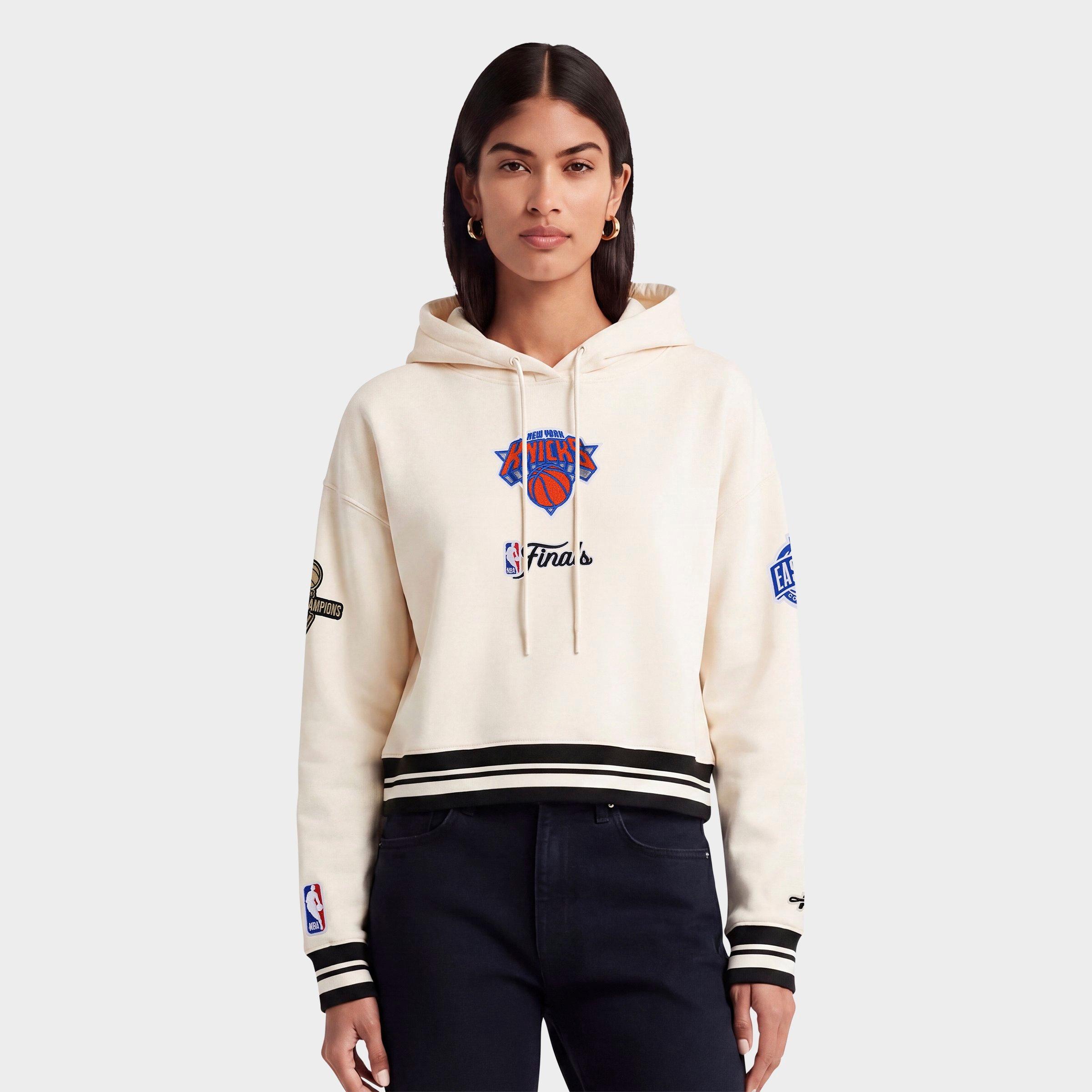 Pro Standard New York Knicks NBA Classic Fleece Cropped Pullover Hoodie - Image 3